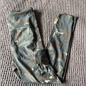Mono B Camouflage Leggings with Pockets